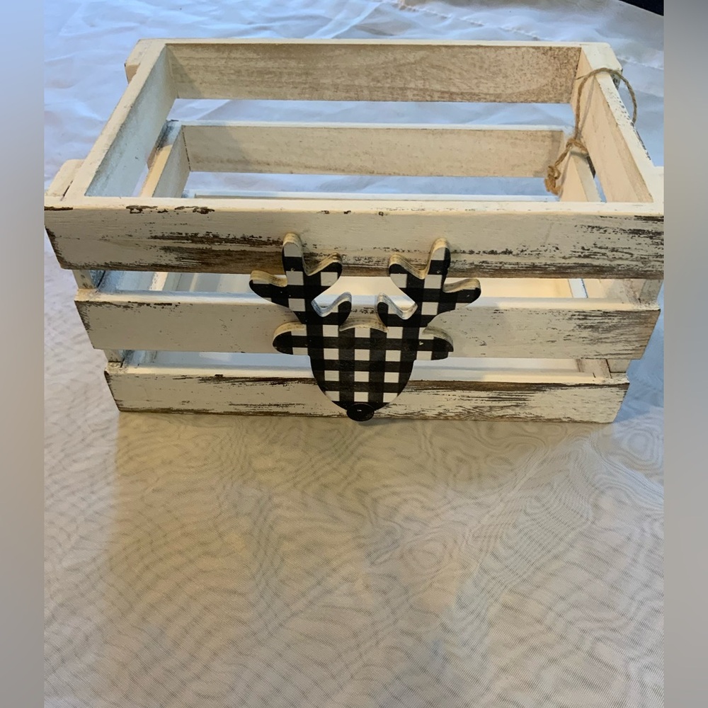 Rustic White Wooden Crate with Plaid Deer Accent